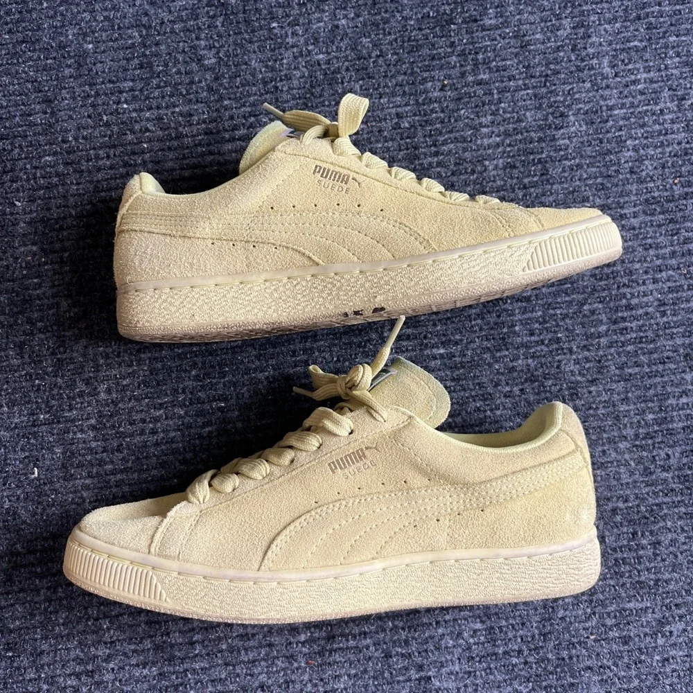 Puma Suede Classic Sneakers Womens 8.5 Green Yellow Low Top Suede Shoes Casual